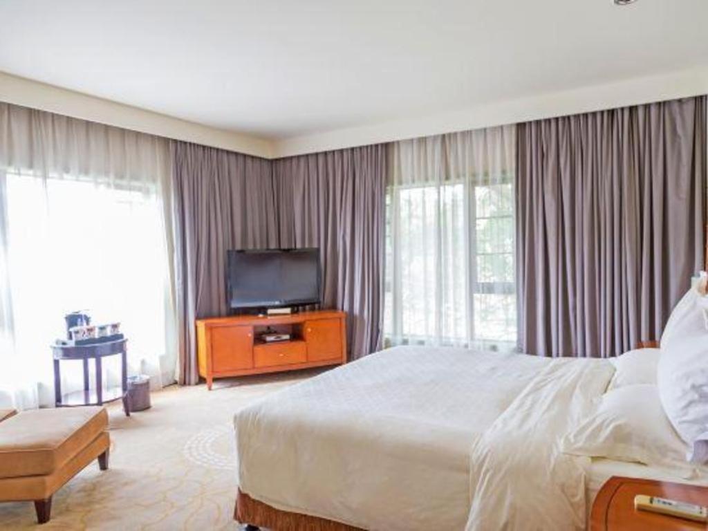 Ocean Spring Metropark Hotel Zhuhai Buitenkant foto