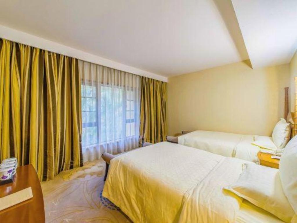 Ocean Spring Metropark Hotel Zhuhai Buitenkant foto